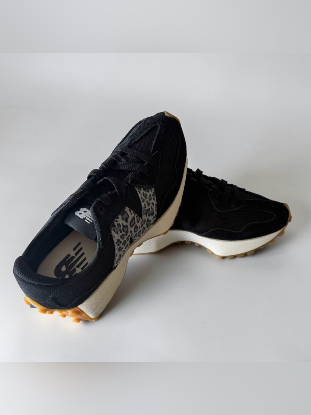 NEW BALANCE 327 Beige White WS327LPC Women’s 7 - Picture 3 of 11
